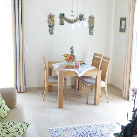 Ferienwohnung-am-rosengarten