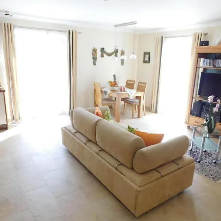 Daire Ferienwohnung-am-rosengarten *