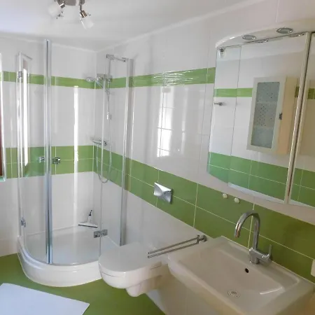 Ferienwohnung-am-rosengarten *