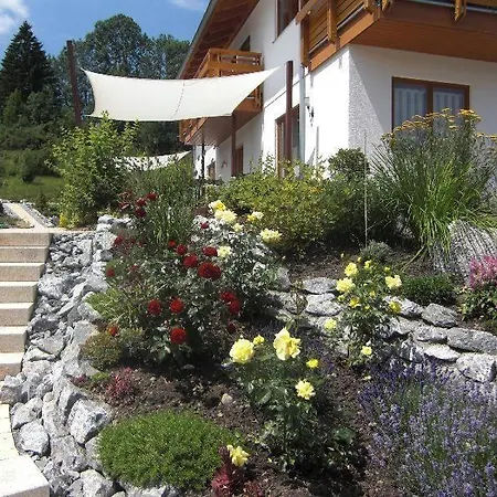 Ferienwohnung-am-rosengarten * Füssen